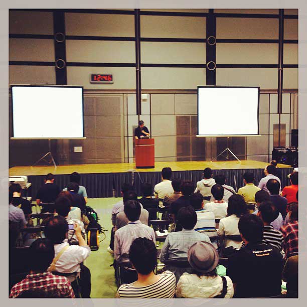 WordCamp Tokyo 2013 に行ってステッカーたくさんもらった。
